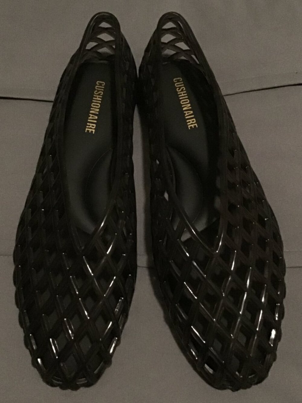 Black (tint of brown, purple) Jelly Shoes – Size 8 🖤